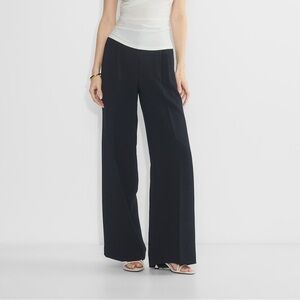 NWT💕 Aritzia The Effortless Pant *Wider Crepette™ - Black SZ 10